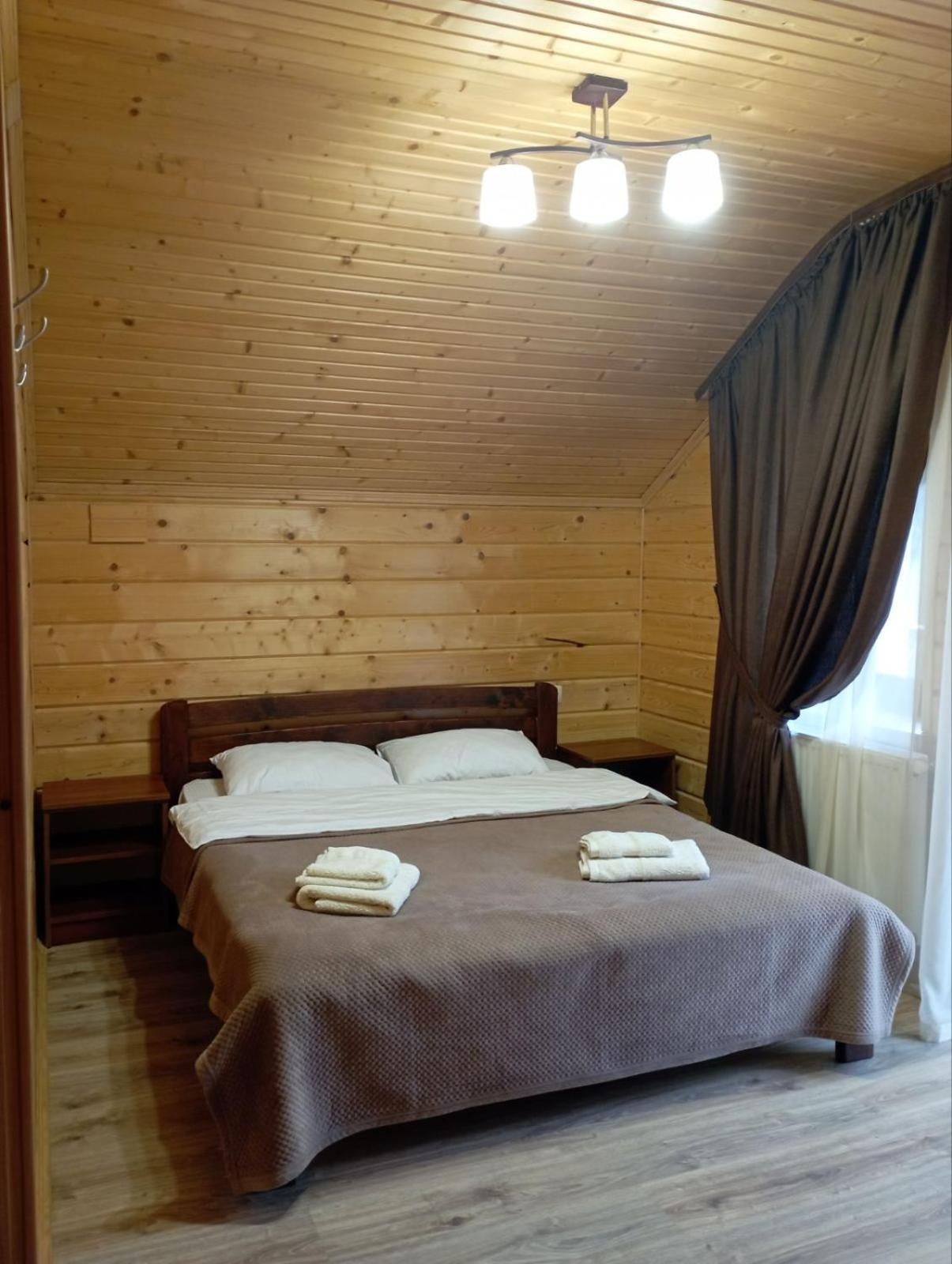 U Anastasii I Sofii Bilya Richki Guest House Mykulychyn Bagian luar foto
