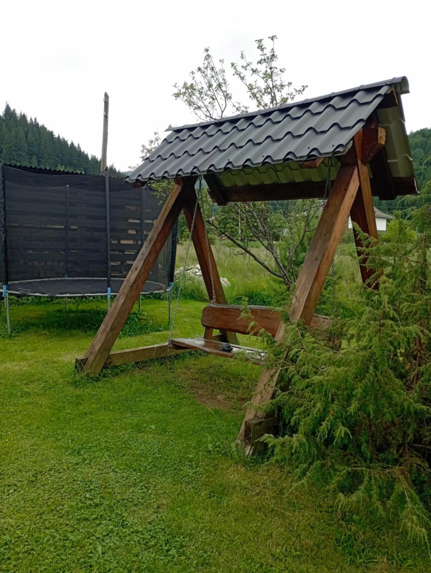 U Anastasii I Sofii Bilya Richki Guest House Mykulychyn Bagian luar foto